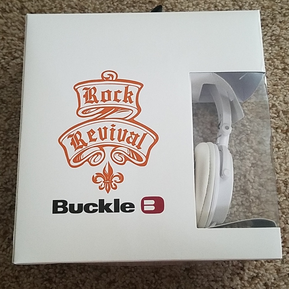 NIB!! Rock Revival Headphones White